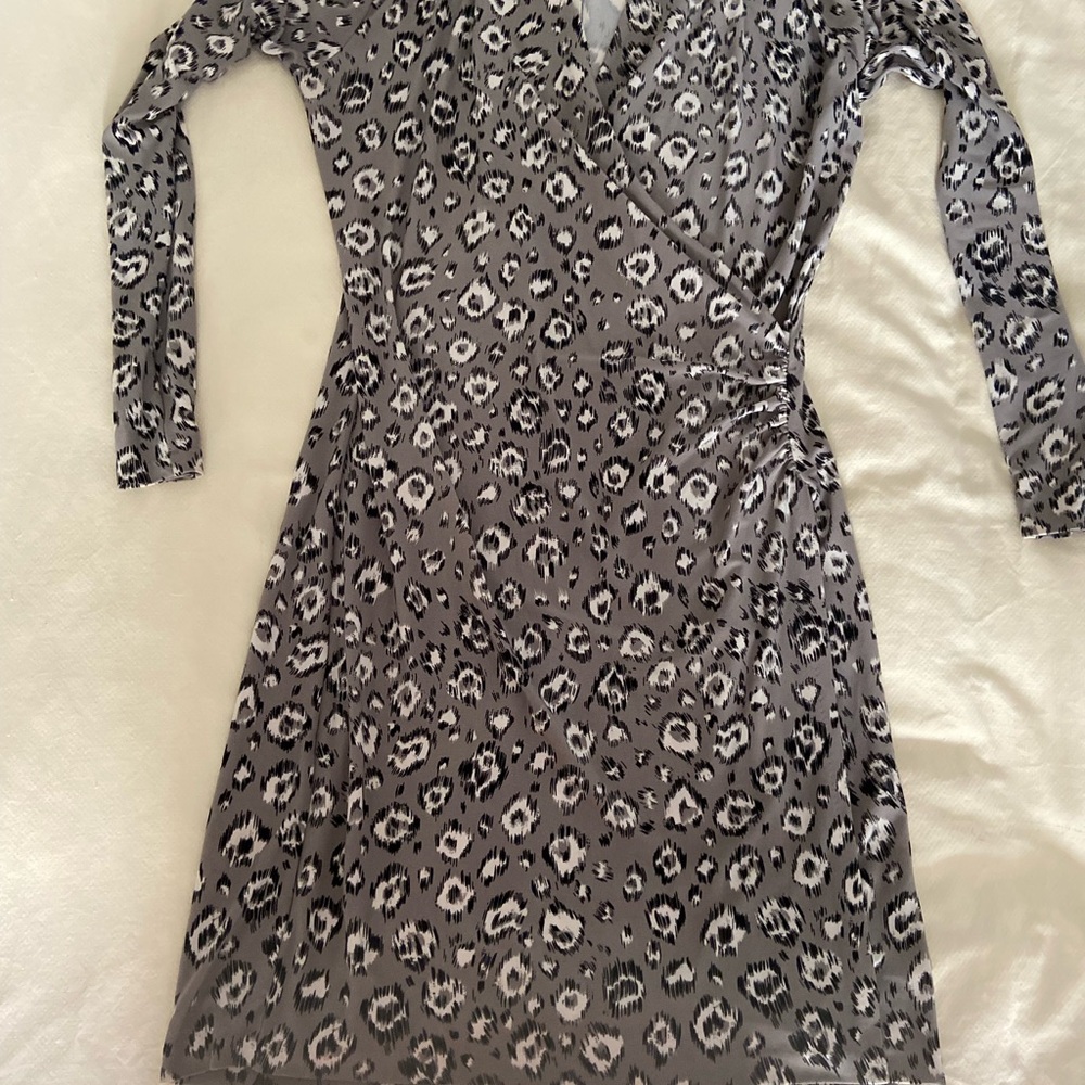 Norma Kamali comfortable soft light weight knit dress